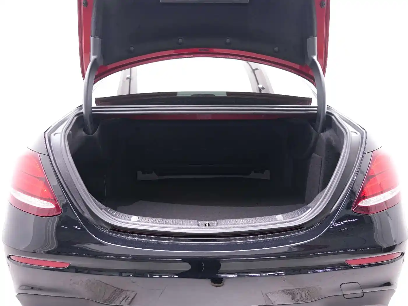 Mercedes-Benz E-Class 2019 Facelift E 300 L Sport Luxury фото 15