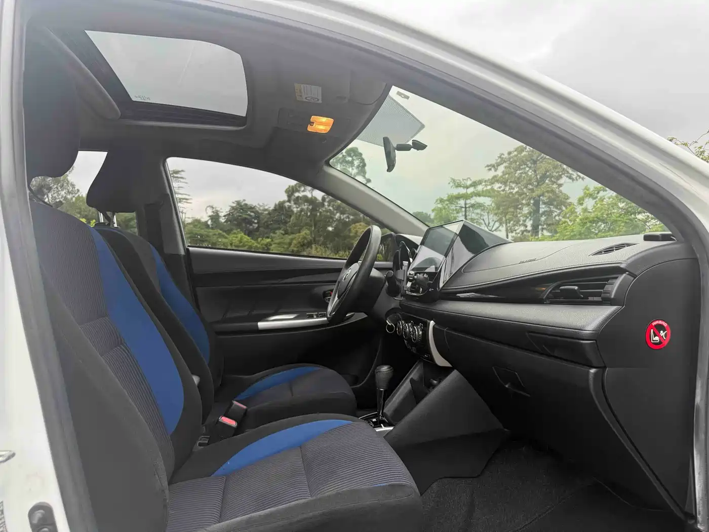 Toyota YARiS L Zhi Xuan 2017 1.5G CVT Speed Sunroof Upgrade Edition фото 5
