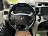 Photo 9 - Toyota Sienna