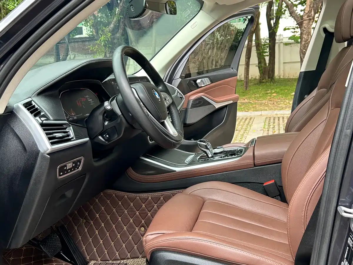 Фото 12 - BMW X7