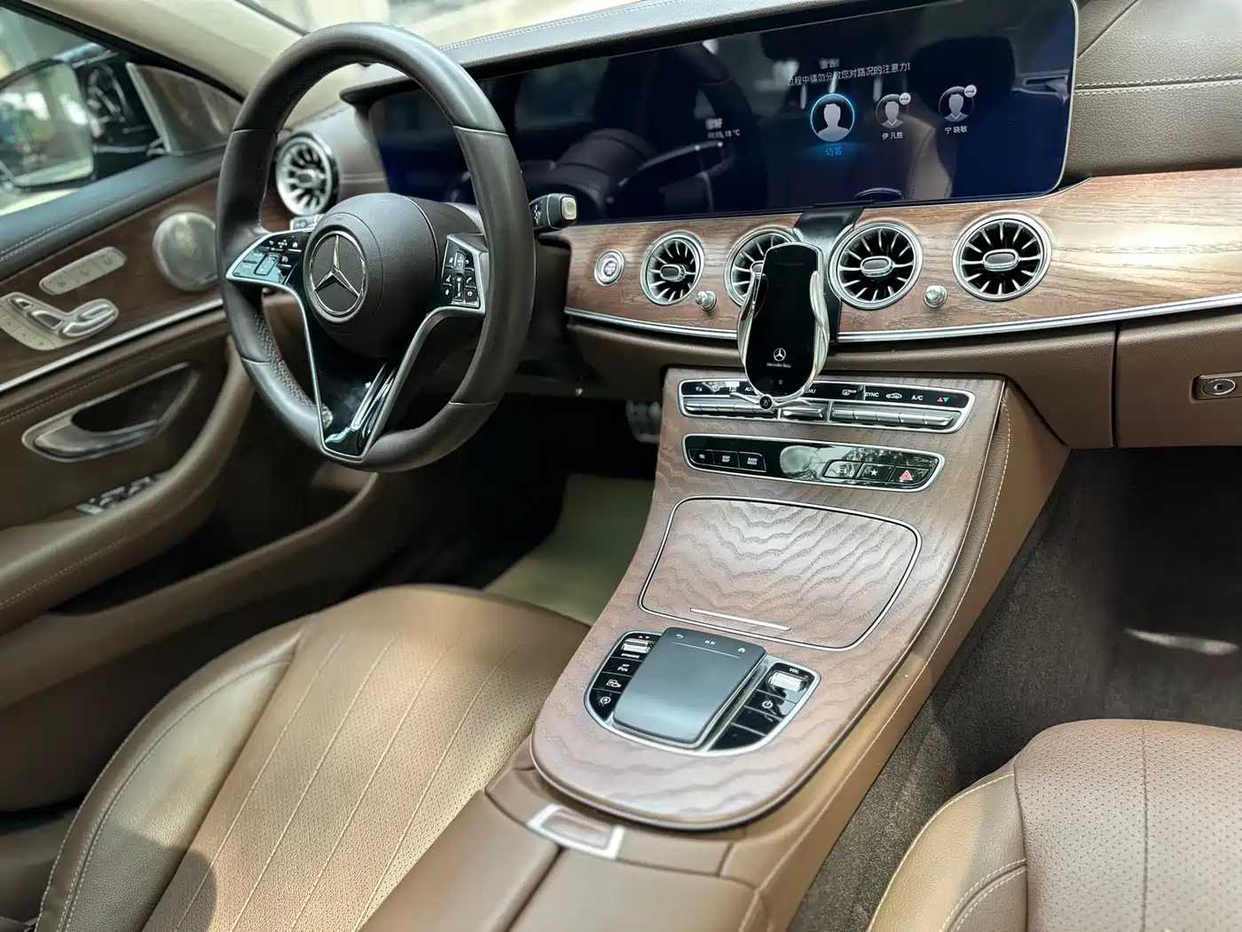 Mercedes-Benz E-Class 2023 E 300 L Fashion фото 21