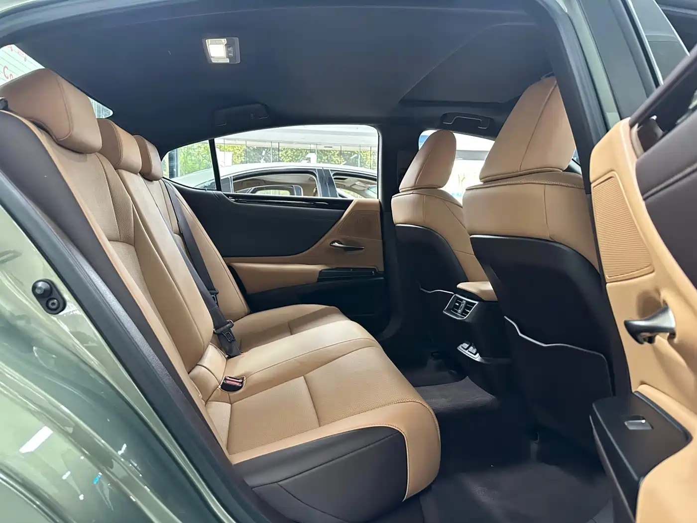 Lexus ES 2020 200 Luxury фото 15
