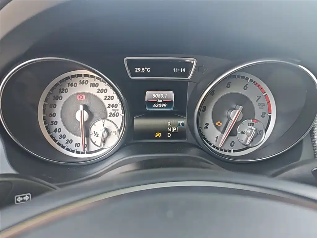 Mercedes-Benz GLA 2016 GLA 200 Dynamic фото 12
