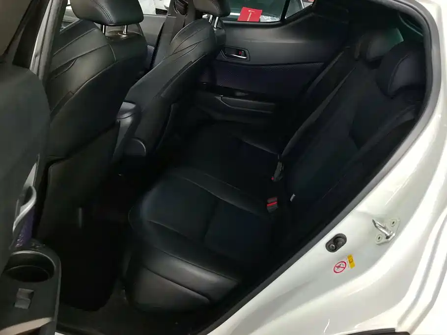 Toyota C-HR 2020 2020 Model 2.0L Luxury