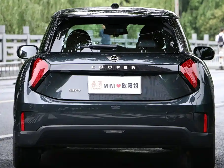 MINI Electric MINI COOPER 2025 2024 456km COOPER E Classic