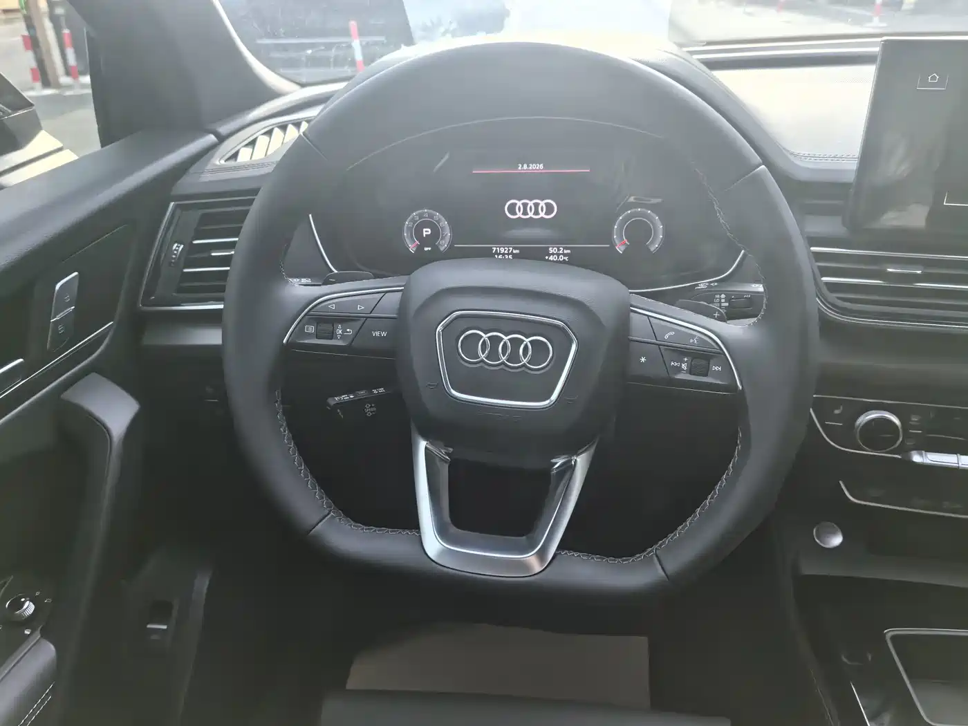 Фото 24 - Audi Q5L