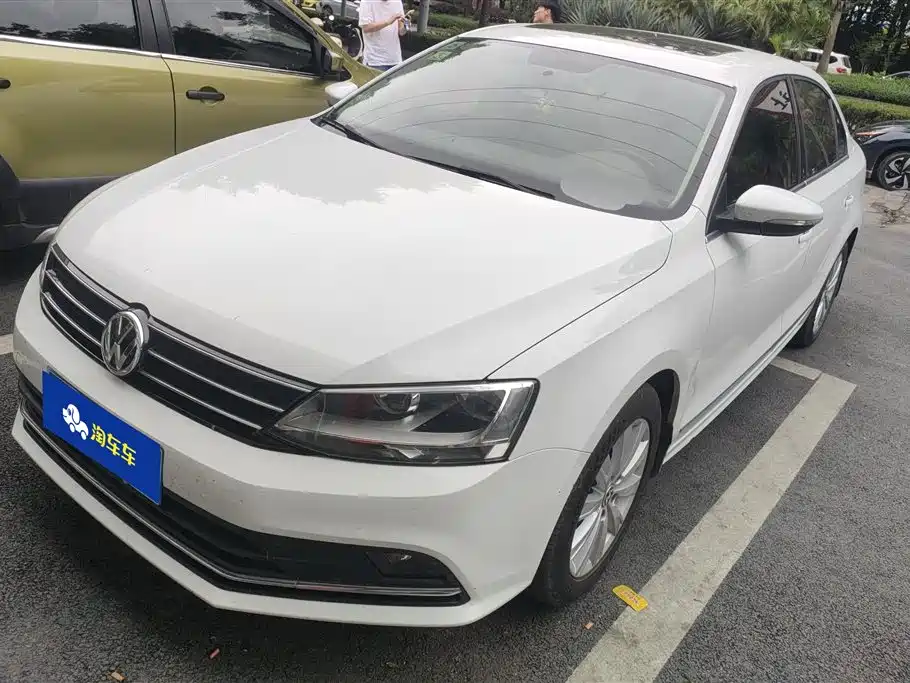 Volkswagen Sagitar 2015 1.6L Automatic Comfort