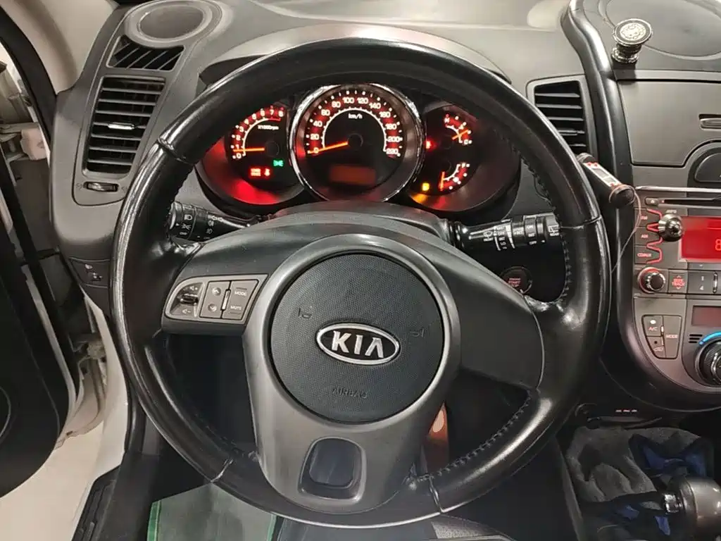 Kia Soul 2016 2013 1.6L AT Premium