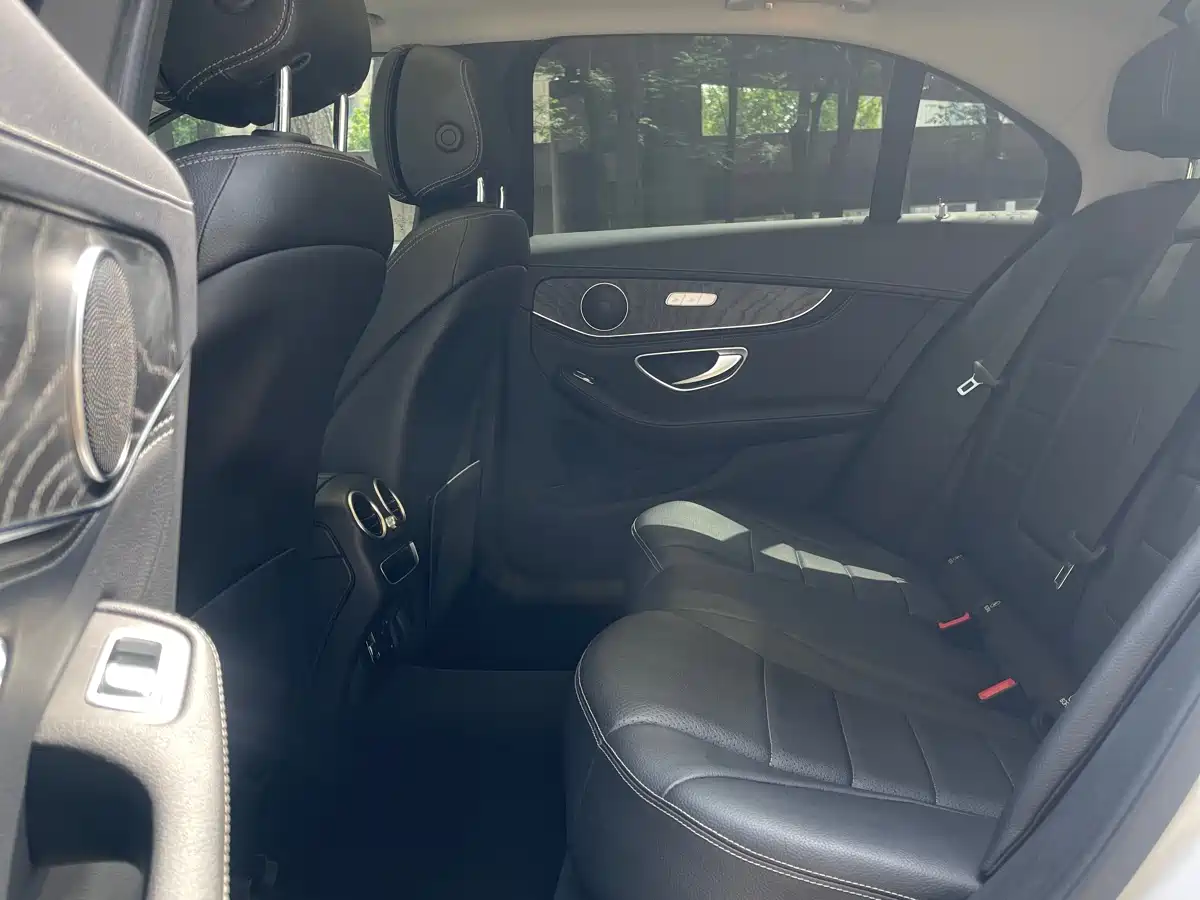 Mercedes-Benz C-Class 2020 Facelift C 260 L Sport фото 13