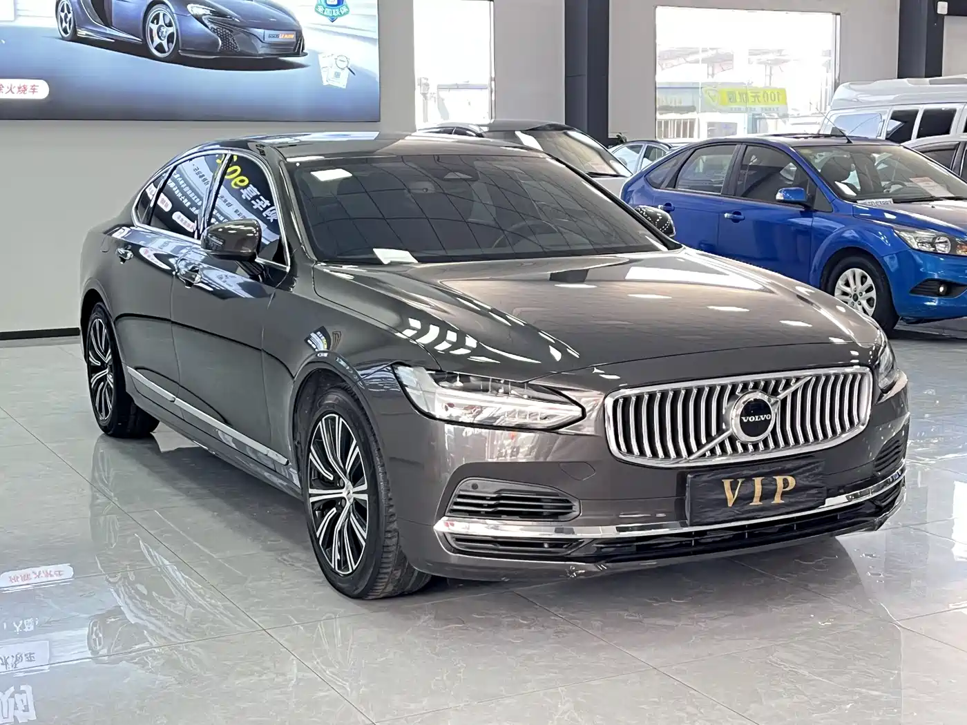 VOLVO S90 PLUG-IN HYBRID
