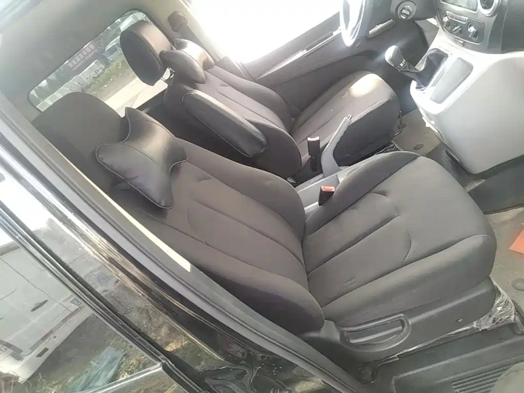  JAC Refine JAC Refine M3 2025 PLUS 1.5T Manual Classic 7-Seater 25