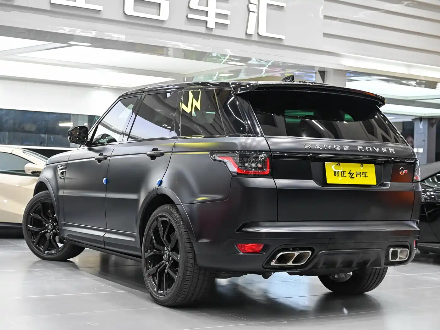 Land Rover Range Rover Sport 2022 Model 5.0 SC V8 SVR Peak Collector's Edition фото 19