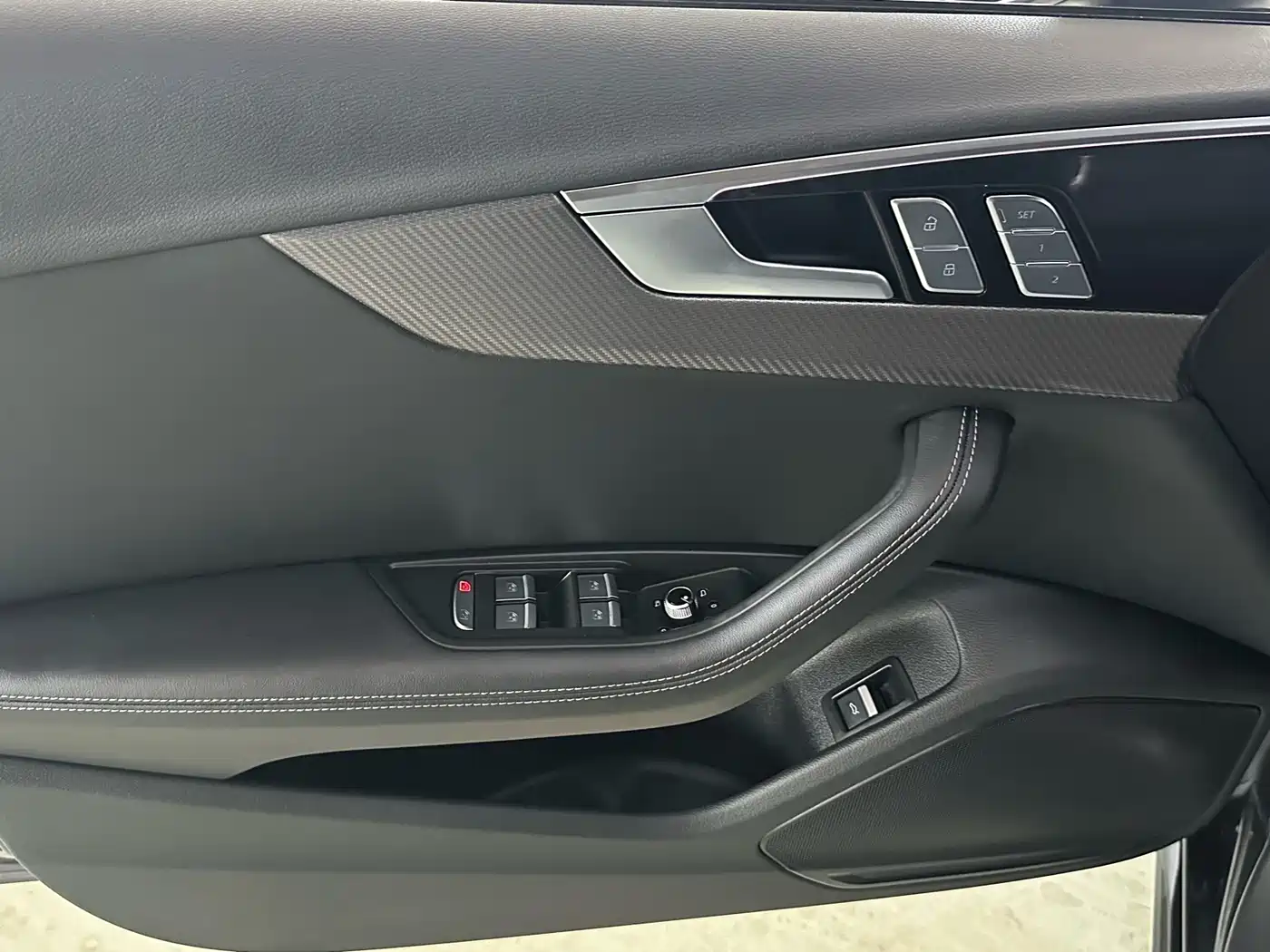 Audi A4L 2023 40 TFSI quattro Luxury Sport фото 10