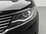 Photo 7 - Lincoln MKX