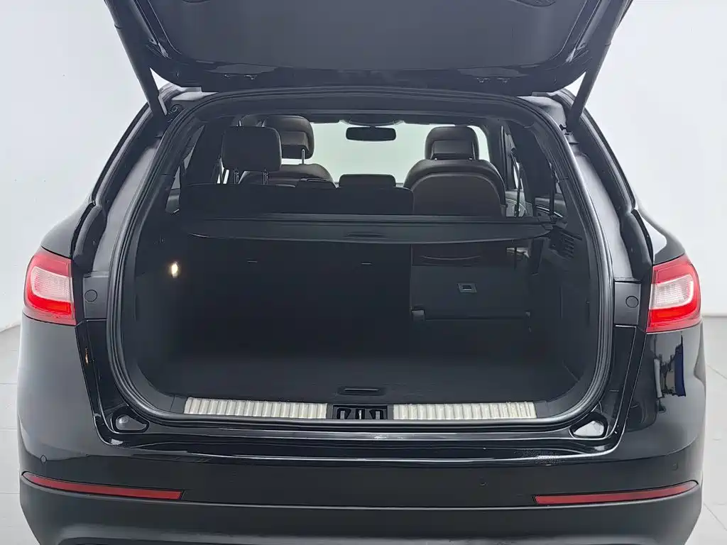 Photo 16 - Lincoln MKX