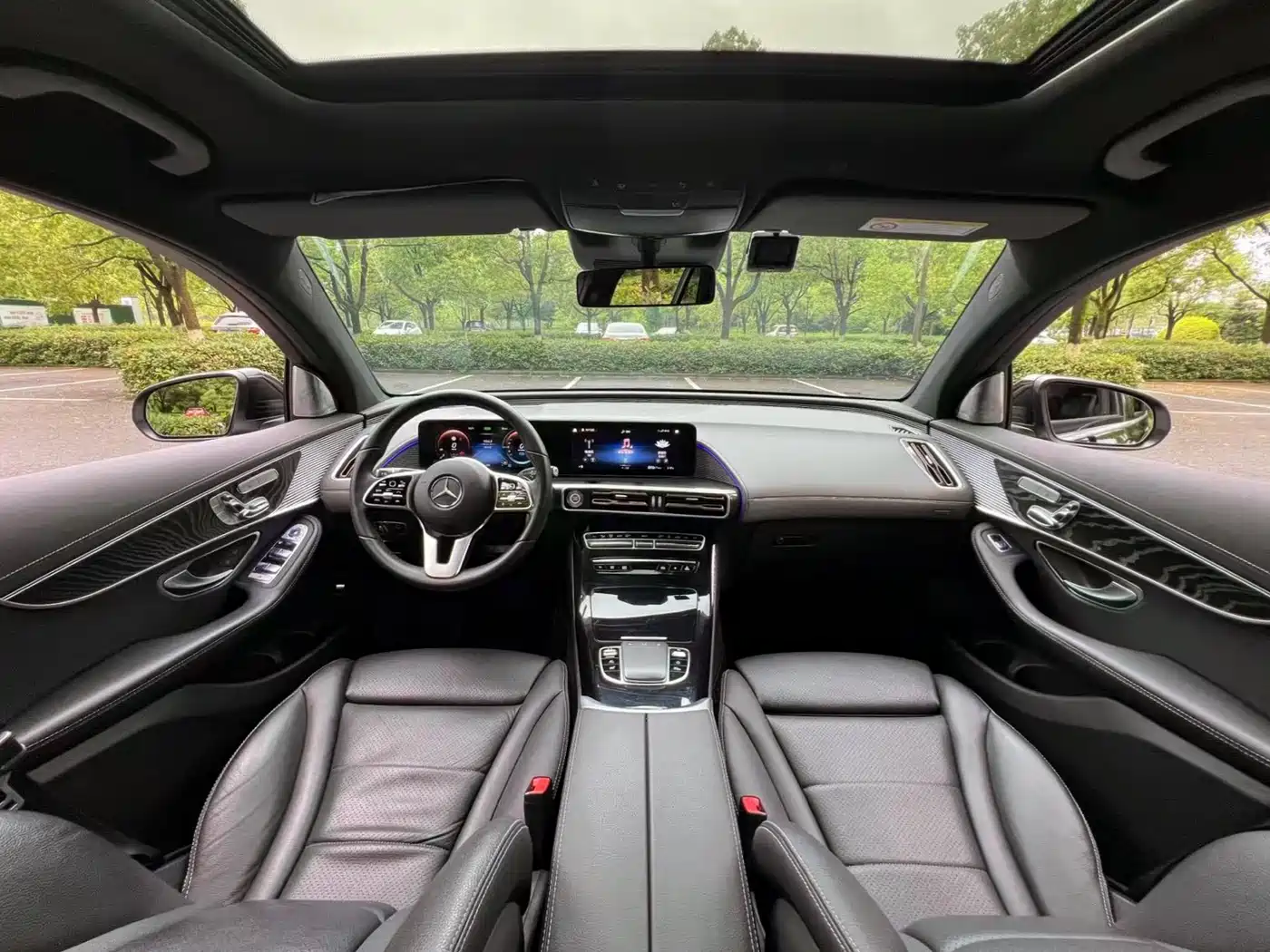 MERCEDES-BENZ EQC