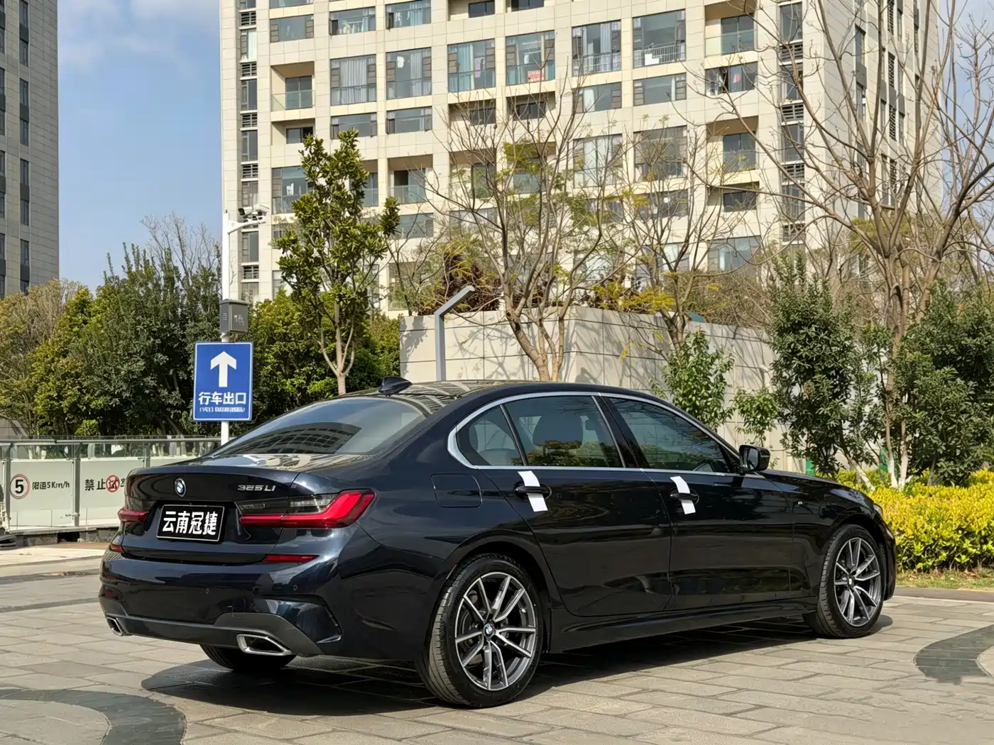 BMW 3 Series 2022 325Li M Sport Package фото 5