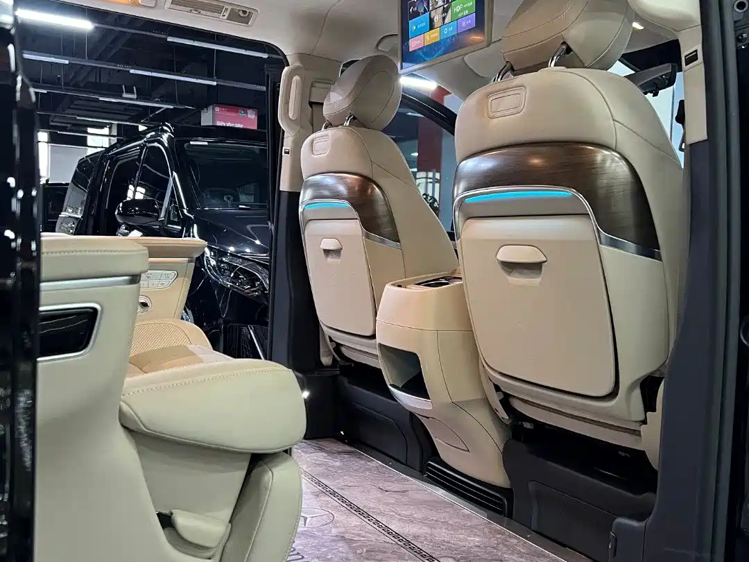 Mercedes-Benz V-Class 2022 V 260 L Long Wheelbase Luxury Edition фото 15