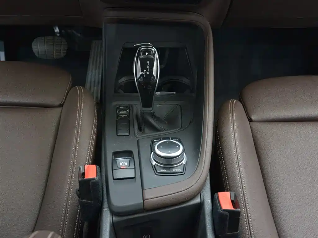 BMW X1 2020 sDrive20Li Fashion Model фото 10