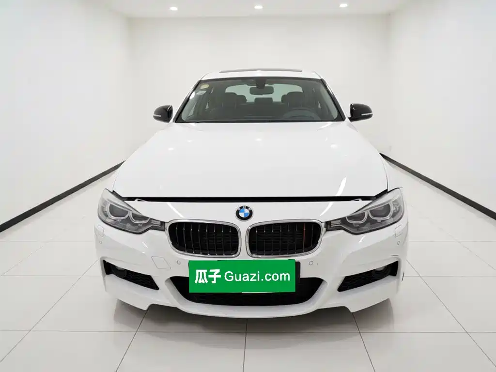 Photo 2 - BMW 3 Series