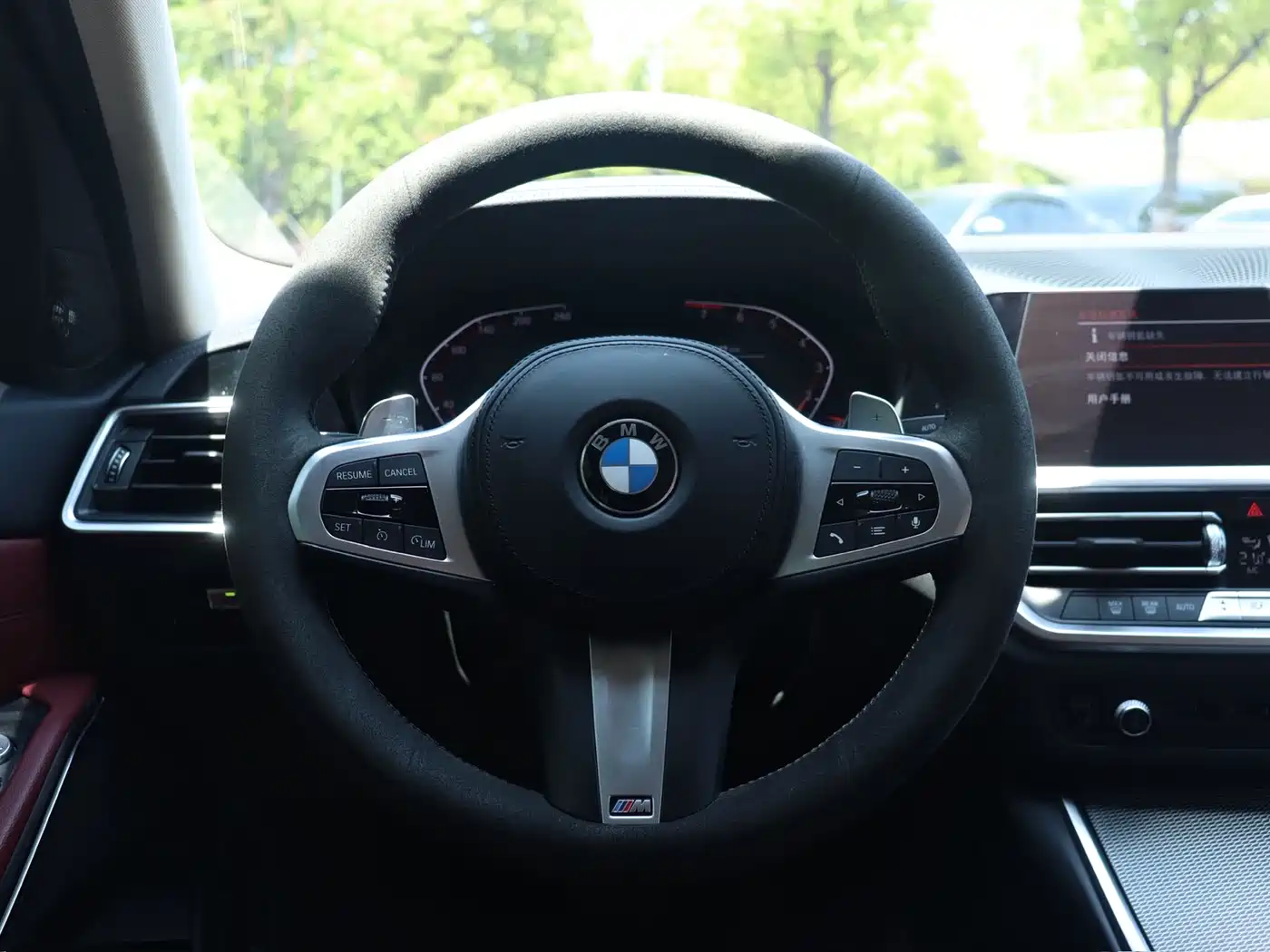 BMW 3 Series 2022 Facelift 330i M Sport Shadow Edition фото 17