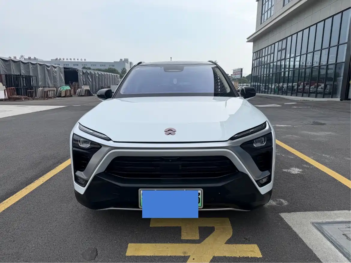 NIO ES8 2019 2018 355KM Base Model 7-Seater Version