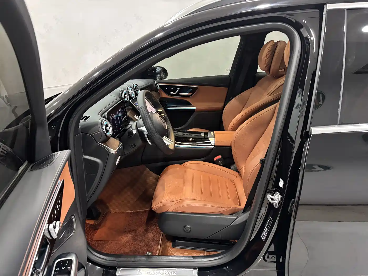 Mercedes-Benz GLC 2025 Facelift GLC 300 L 4MATIC Dynamic 5-seater фото 13