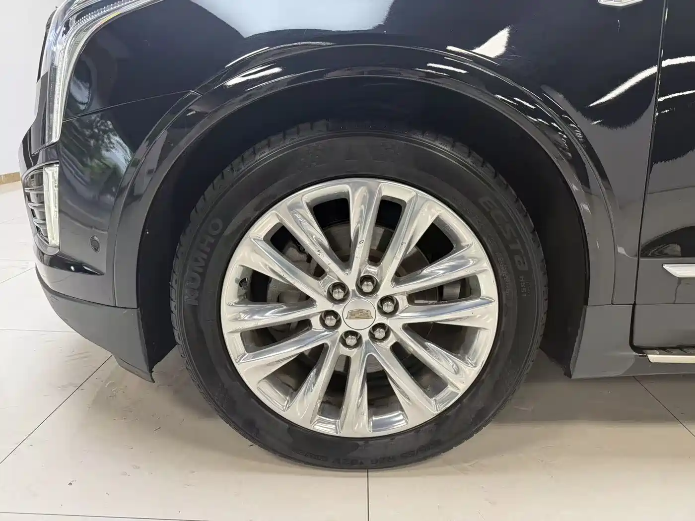 Cadillac XT5 2018 28E 4WD Platinum Edition фото 5
