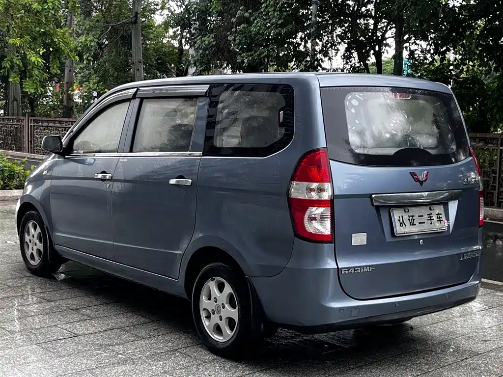 Wuling Motors Wuling Hongguang 2012 2010 1.4L Standard