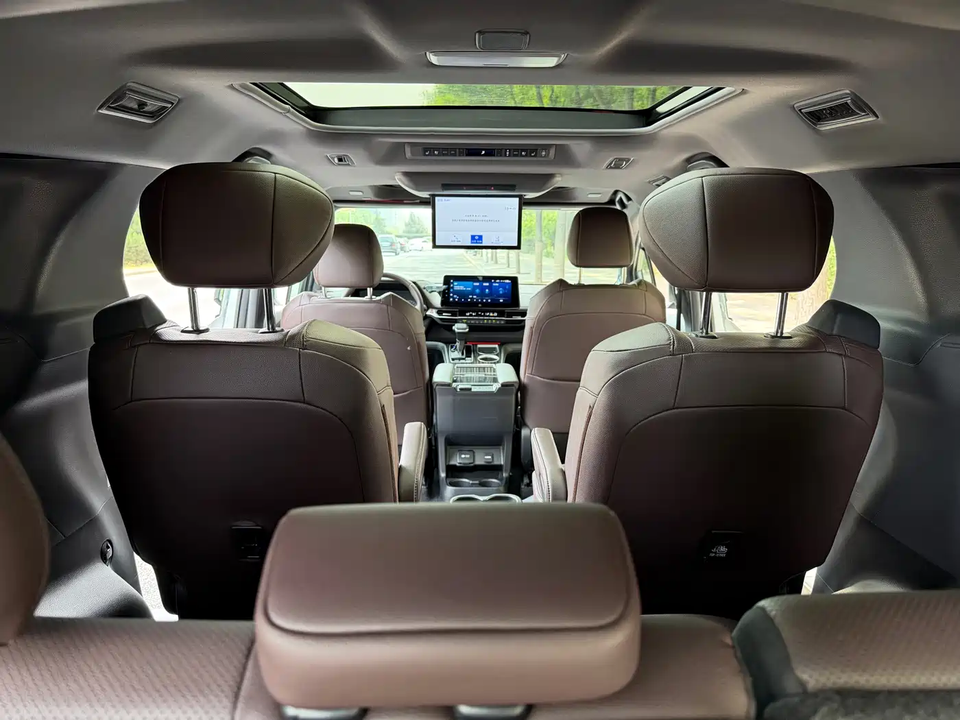 Toyota Sienna 2021 2.5L Hybrid Platinum Edition фото 9