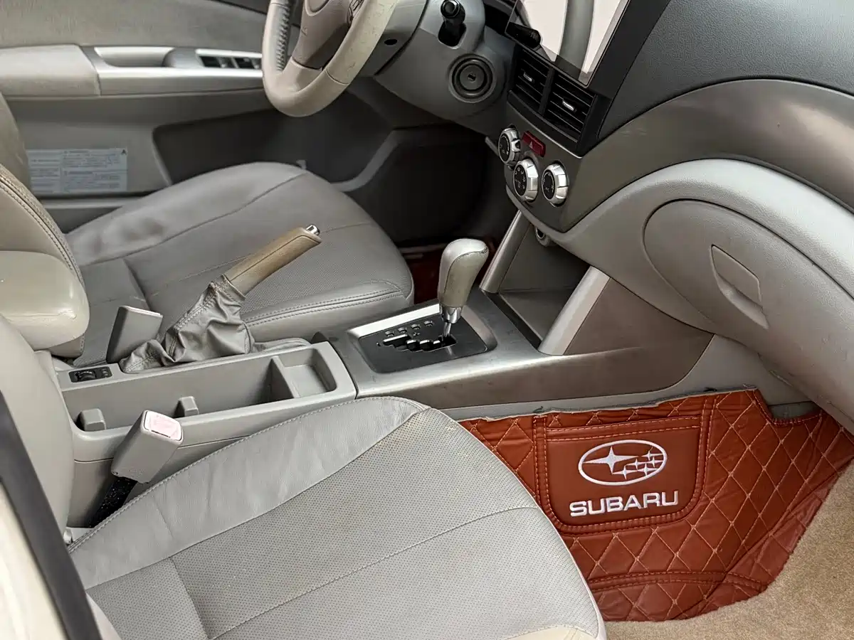 Photo 4 - Subaru Forester