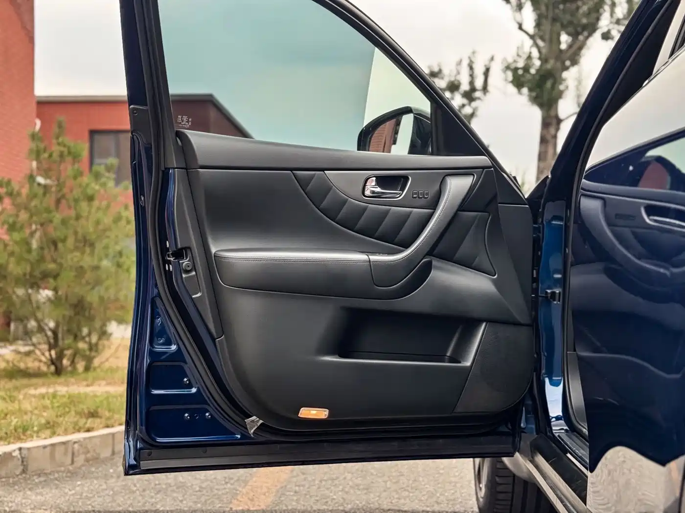 Infiniti QX70 2016 2015 Model 3.7L Shadow Edition