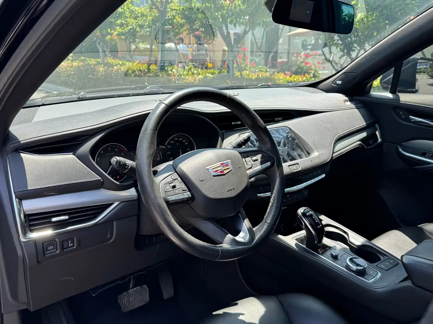 Cadillac XT4 2021 28T FWD Premium Edition фото 8