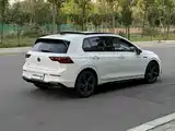 Photo 4 - Volkswagen Golf