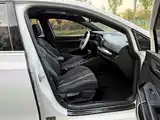 Photo 13 - Volkswagen Golf