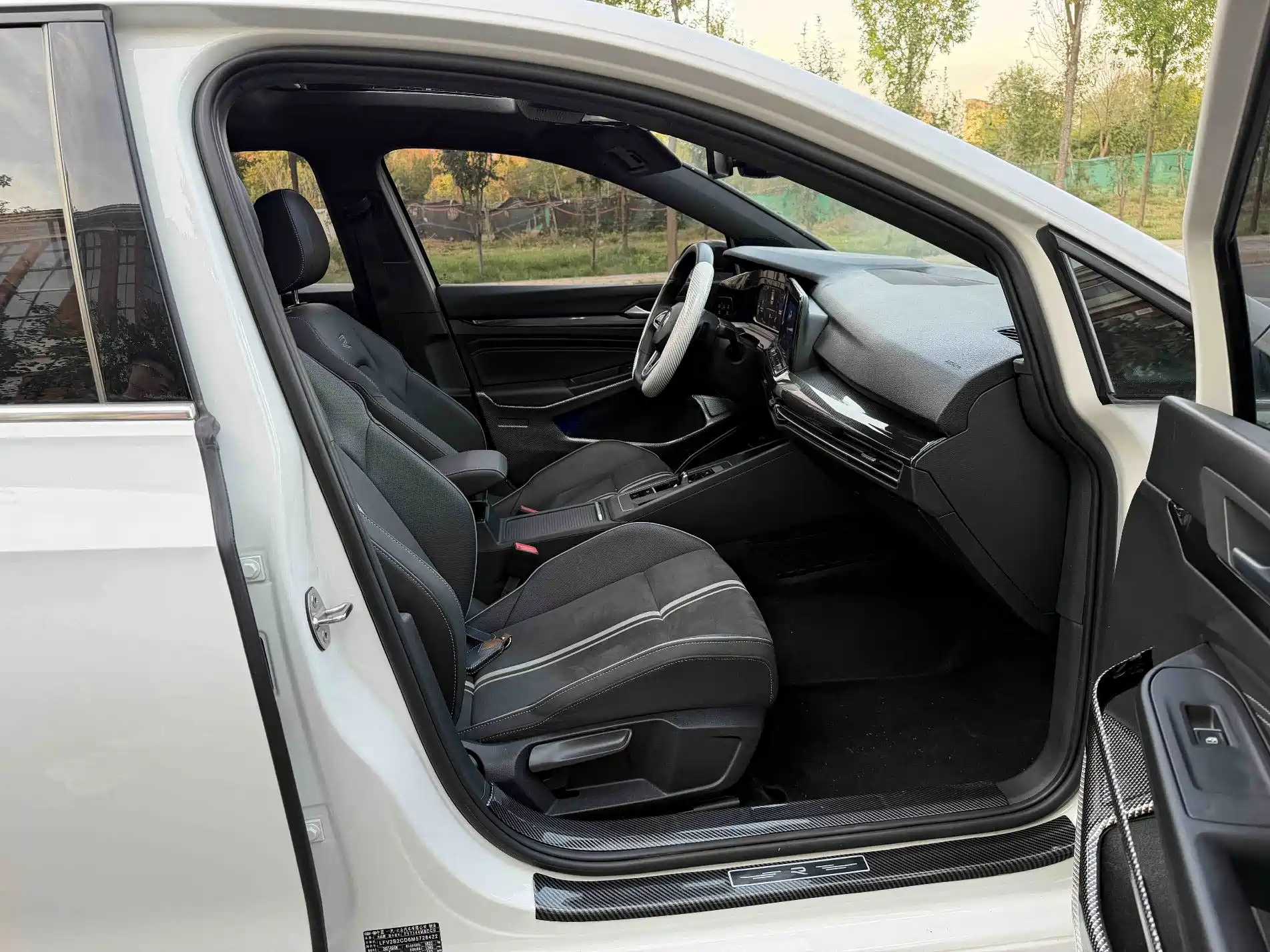 Photo 13 - Volkswagen Golf