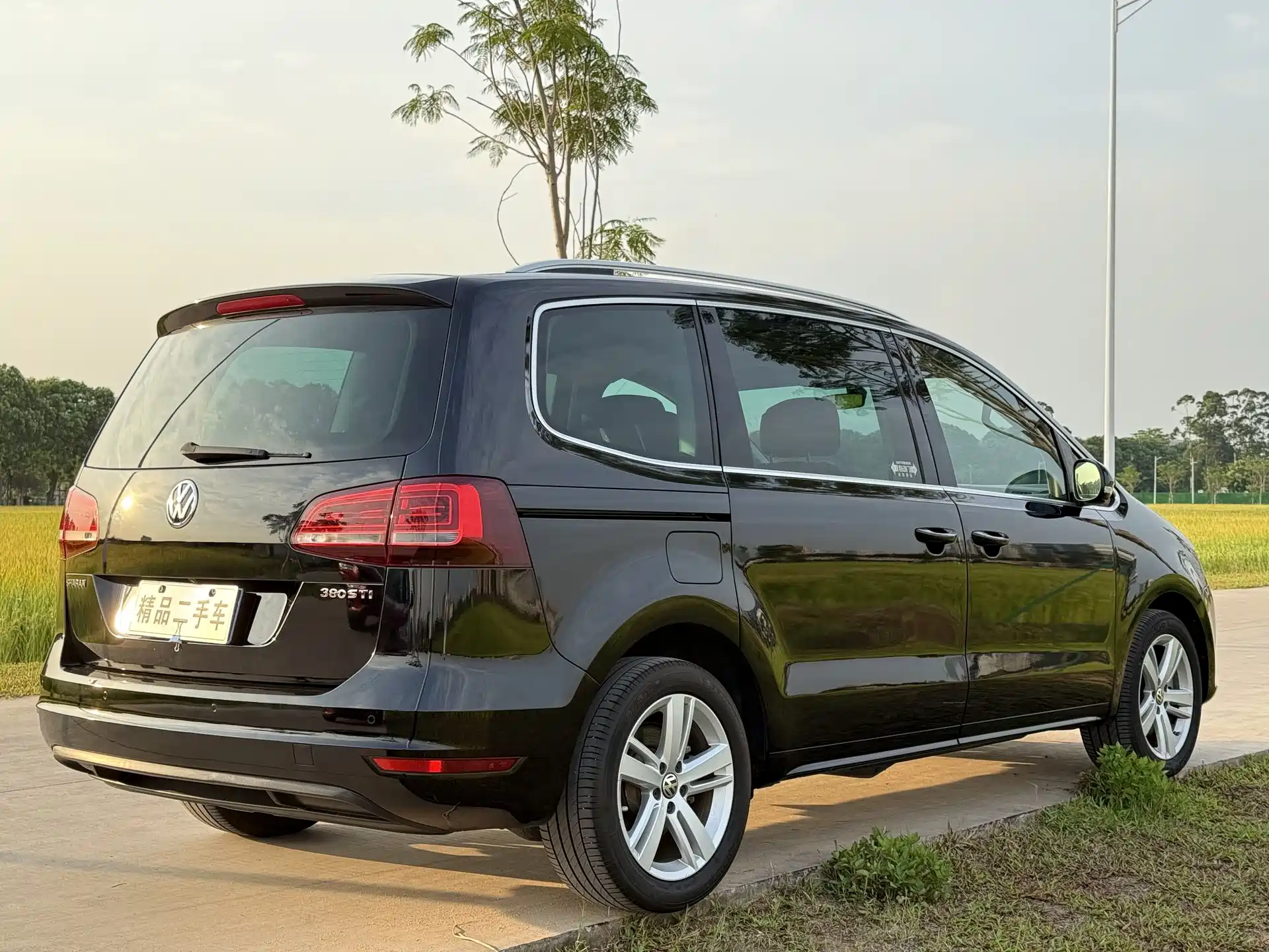 Фото 8 - Volkswagen Sharan