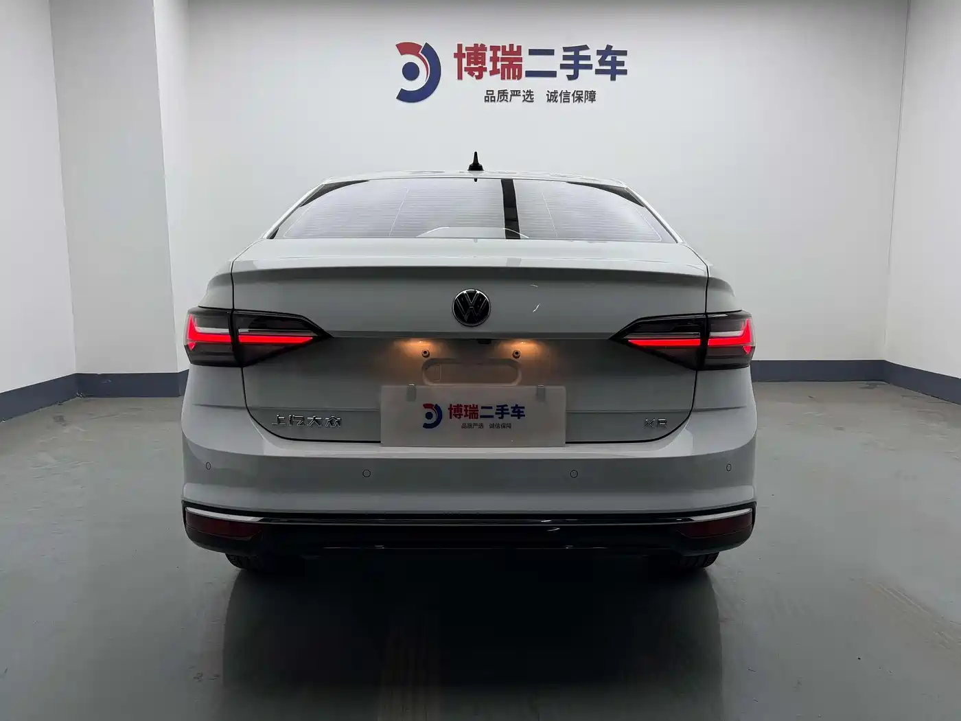 Volkswagen Lavida 2023 New Sharp 1.5L Auto Aspiration Edition фото 4
