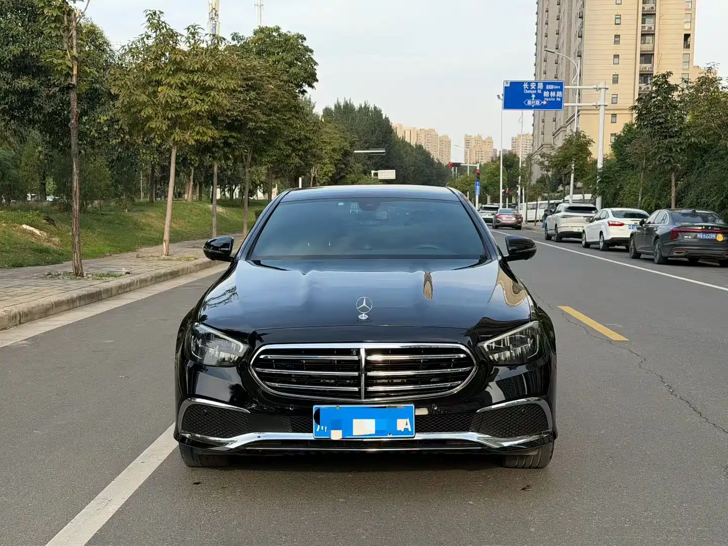 Photo 2 - Mercedes-Benz E-Class