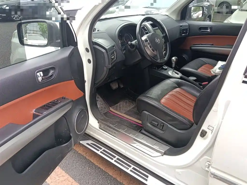 Dongfeng Fengdu MX6 2017 2016 2.0L CVT 4WD Dream