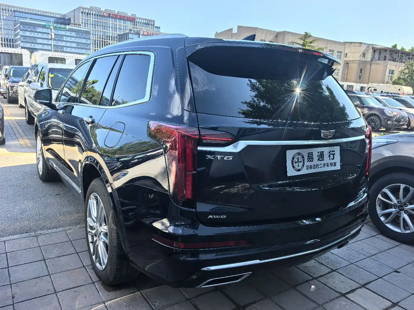 CADILLAC XT6