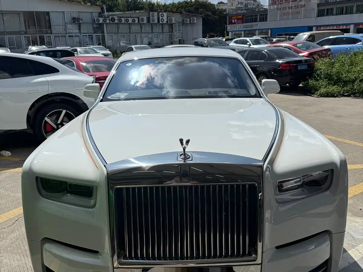 Rolls-Royce Phantom 2018 6.7T Long Wheelbase Version
