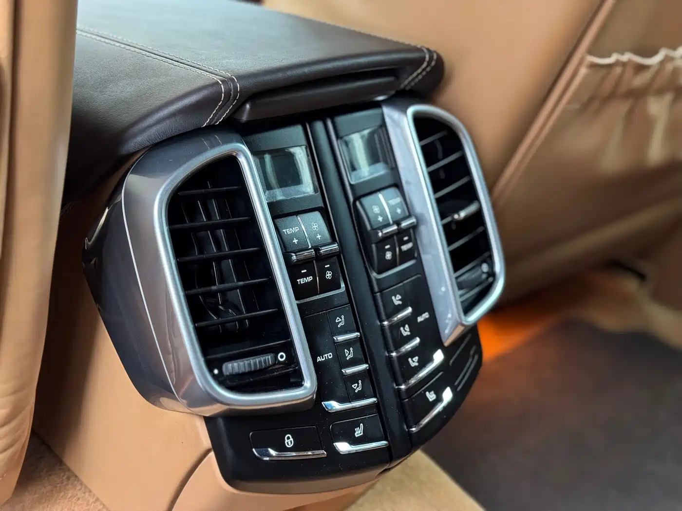 Porsche Cayenne 2011 Cayenne Turbo 4.8T фото 12
