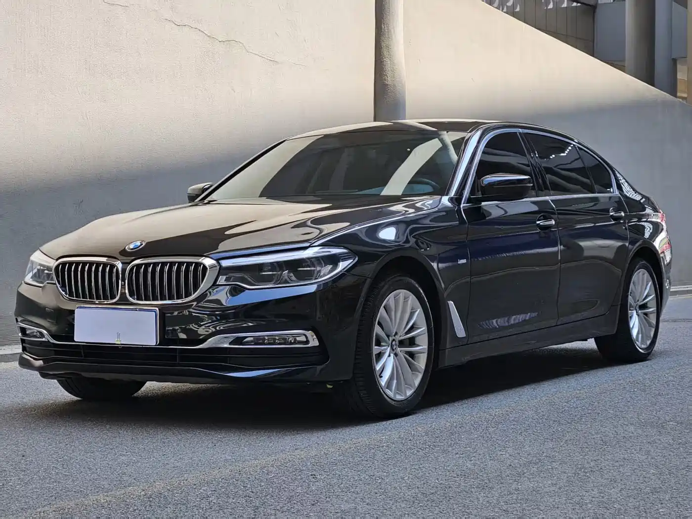 BMW 5 Series 2018 Facelift 530Li xDrive Luxury Package