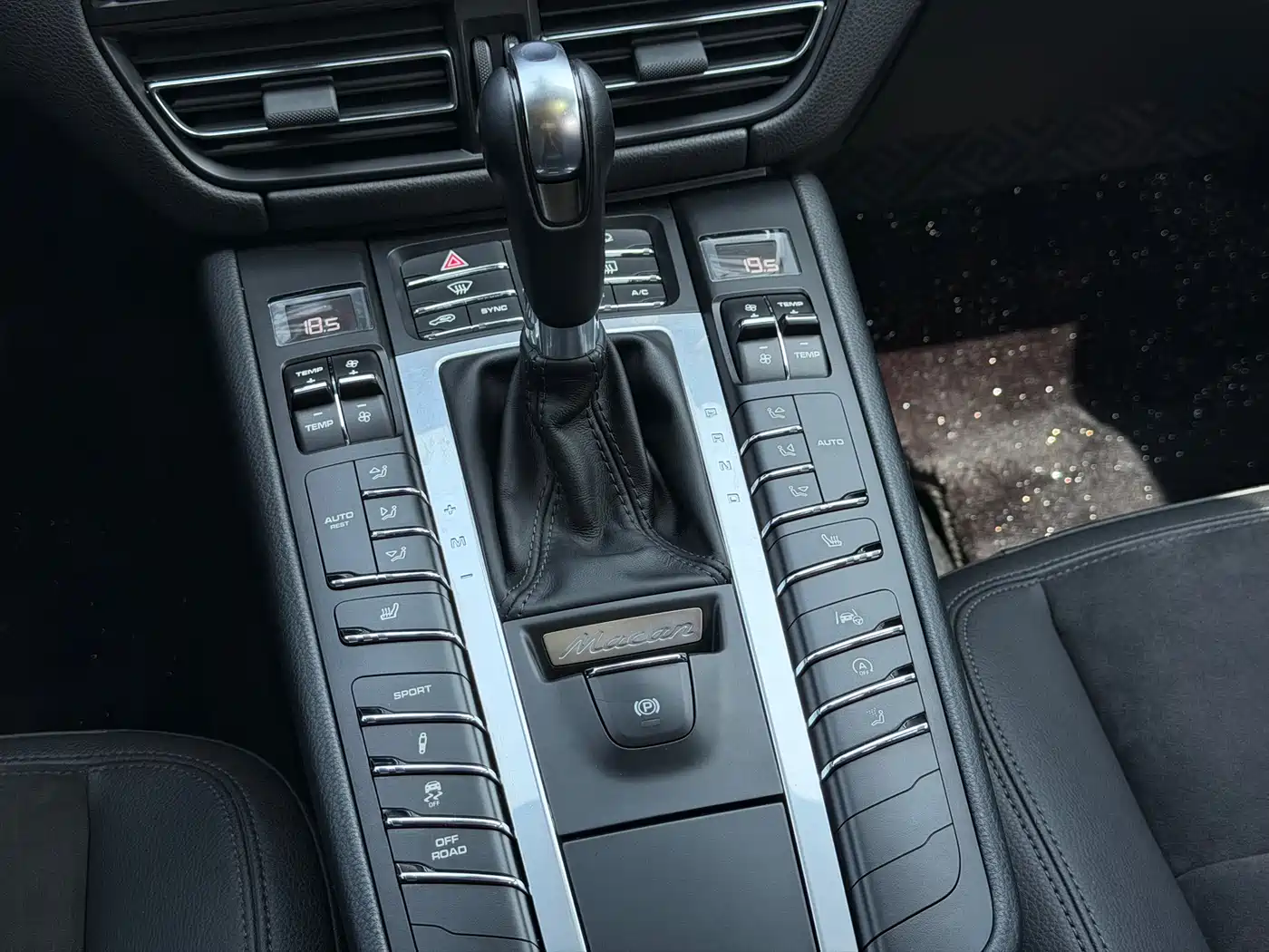 Porsche Macan 2018 Macan 2.0T фото 29