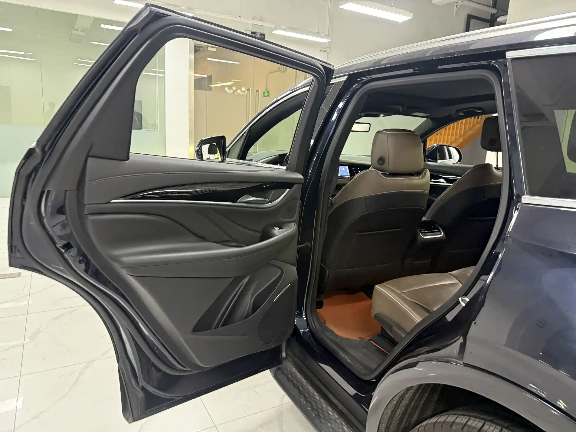 Photo 13 - Buick Enclave