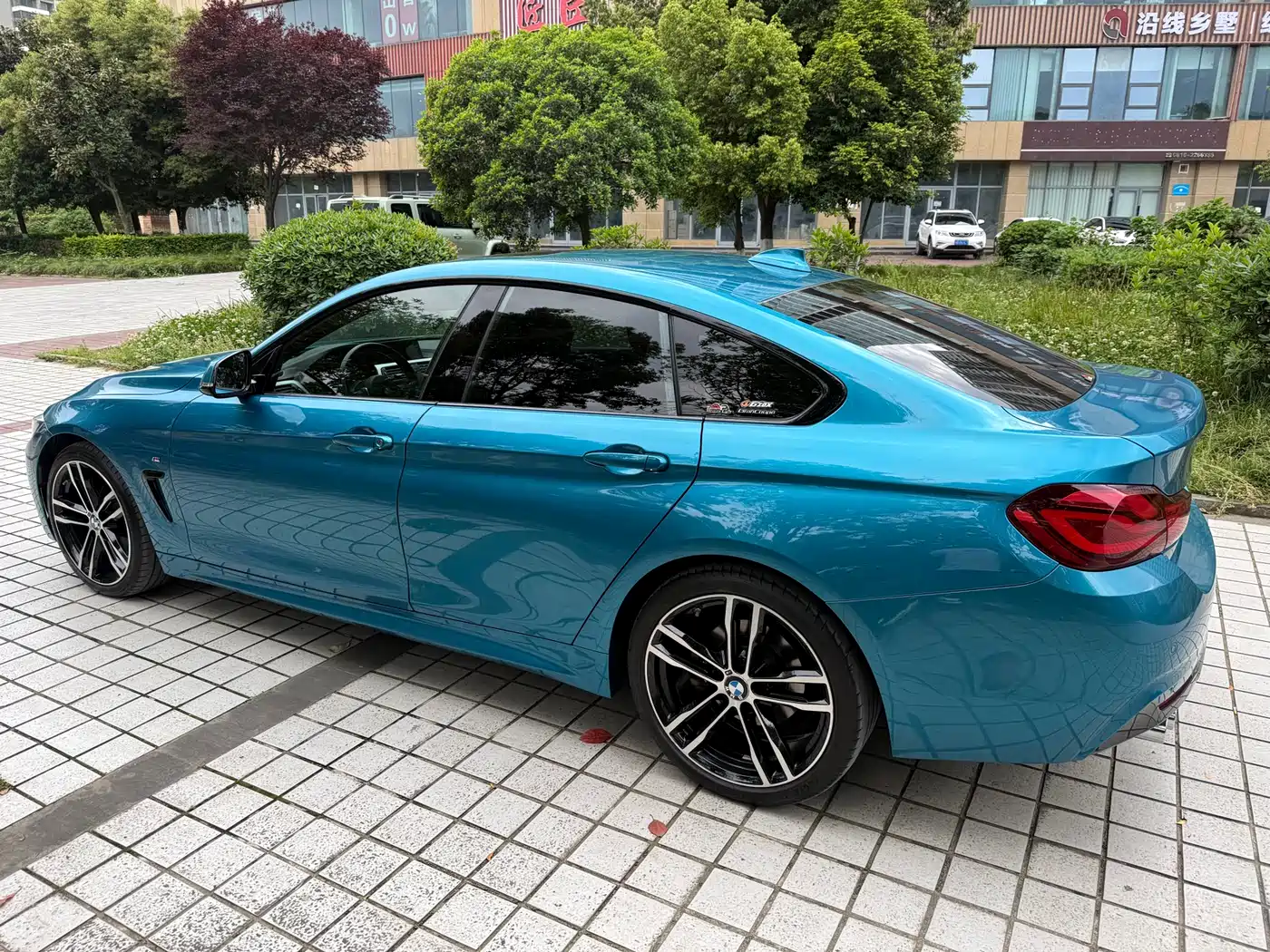 BMW 4 Series 2017 425i Gran Coupe Leading M Sport Package фото 12