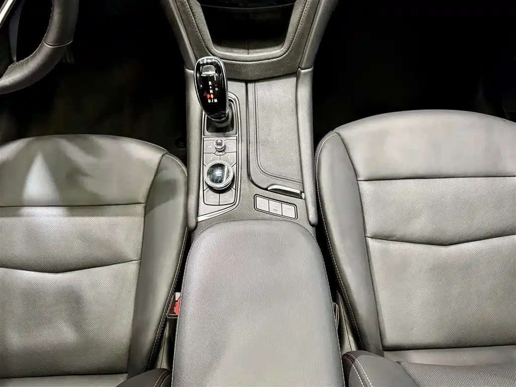 Cadillac XT6 2022 2.0T 6-Seater 4WD Luxury Edition фото 27