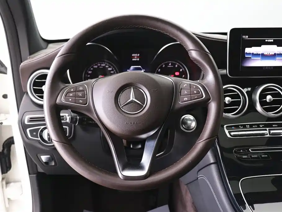 Mercedes-Benz GLC 2019 Model GLC 200 L 4MATIC фото 17