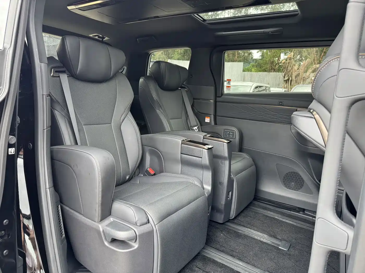 Toyota Alphard 2026 2024 Hybrid 2.5L Prestige Edition